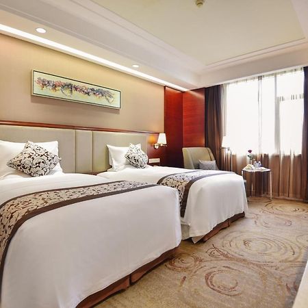 Guangxi Wharton International Hotel Наньнин Экстерьер фото