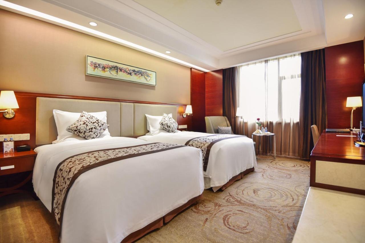 Guangxi Wharton International Hotel Наньнин Экстерьер фото