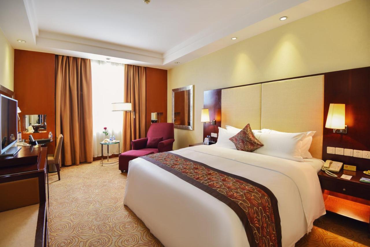 Guangxi Wharton International Hotel Наньнин Экстерьер фото